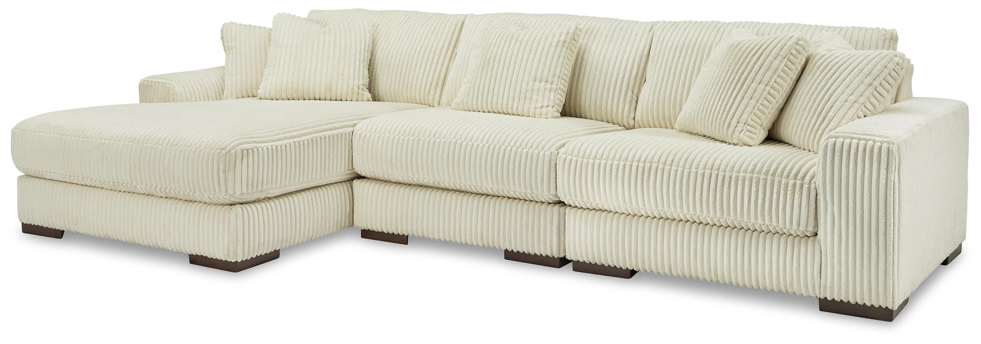 Lindyn Sectional with Chaise - Clarks Hardware - Iowa