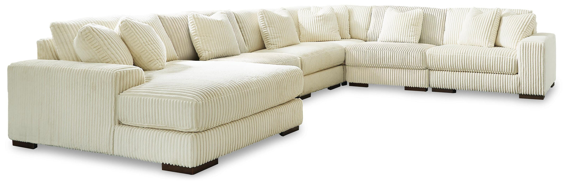 Lindyn Sectional with Chaise - Clarks Hardware - Iowa