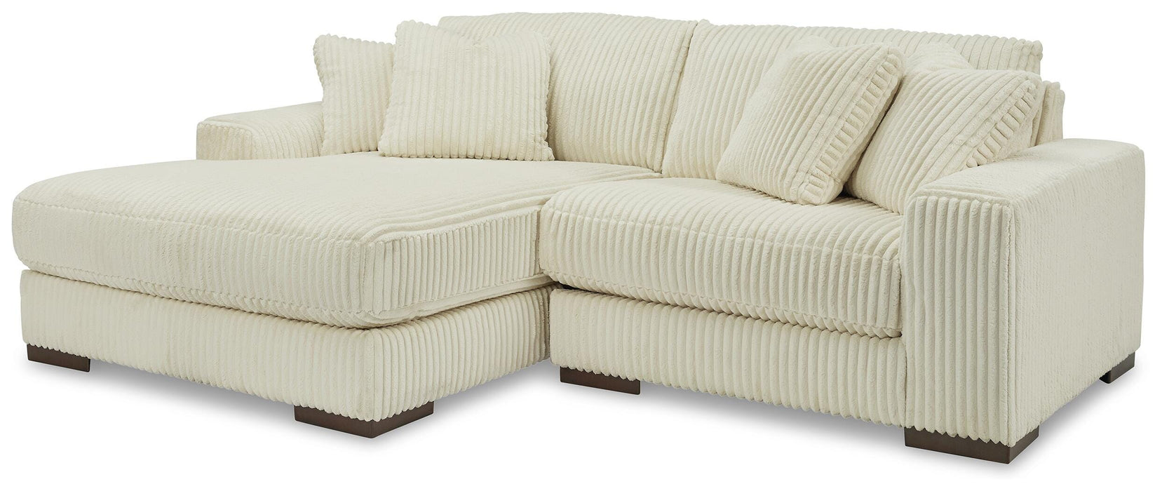 Lindyn Sectional with Chaise - Clarks Hardware - Iowa