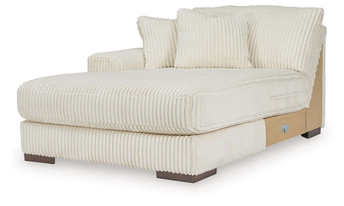Lindyn Sectional with Chaise - Clarks Hardware - Iowa