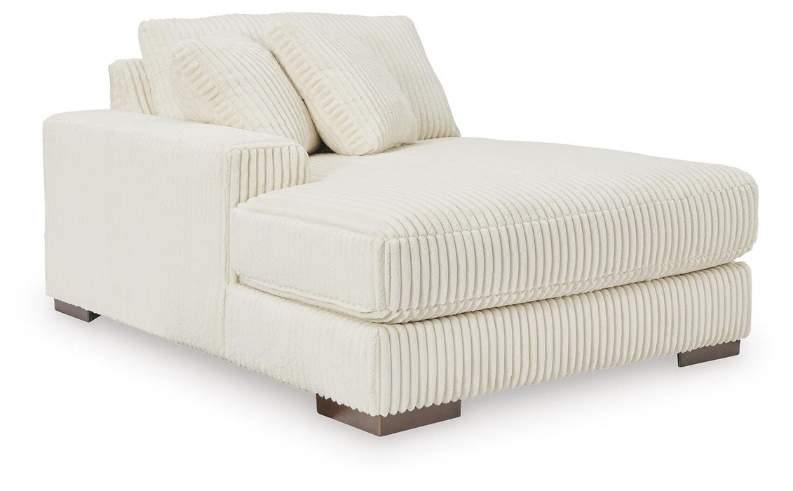 Lindyn Sectional with Chaise - Clarks Hardware - Iowa