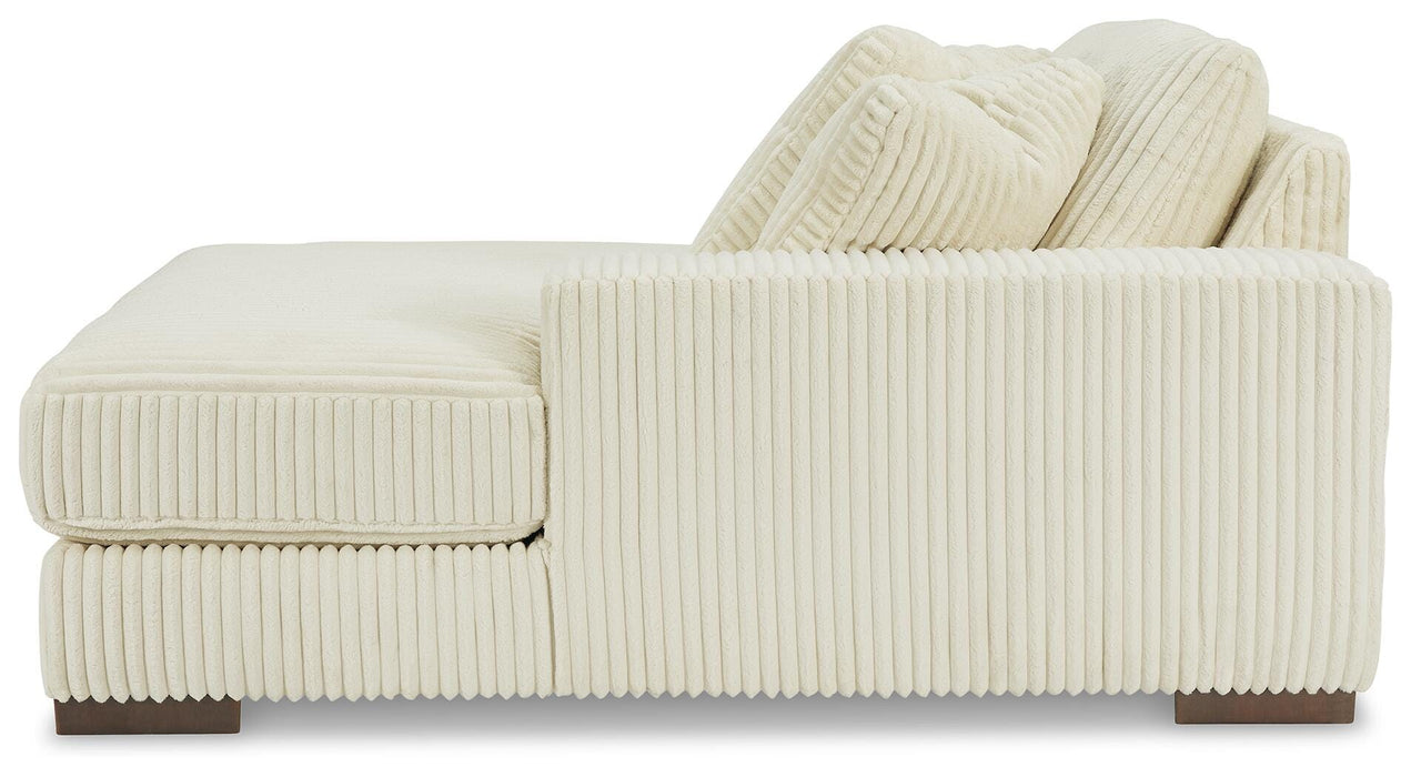 Lindyn Sectional with Chaise - Clarks Hardware - Iowa