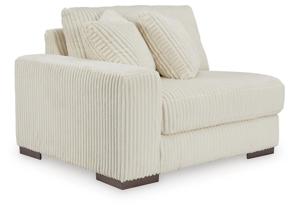 Lindyn Sectional with Chaise - Clarks Hardware - Iowa