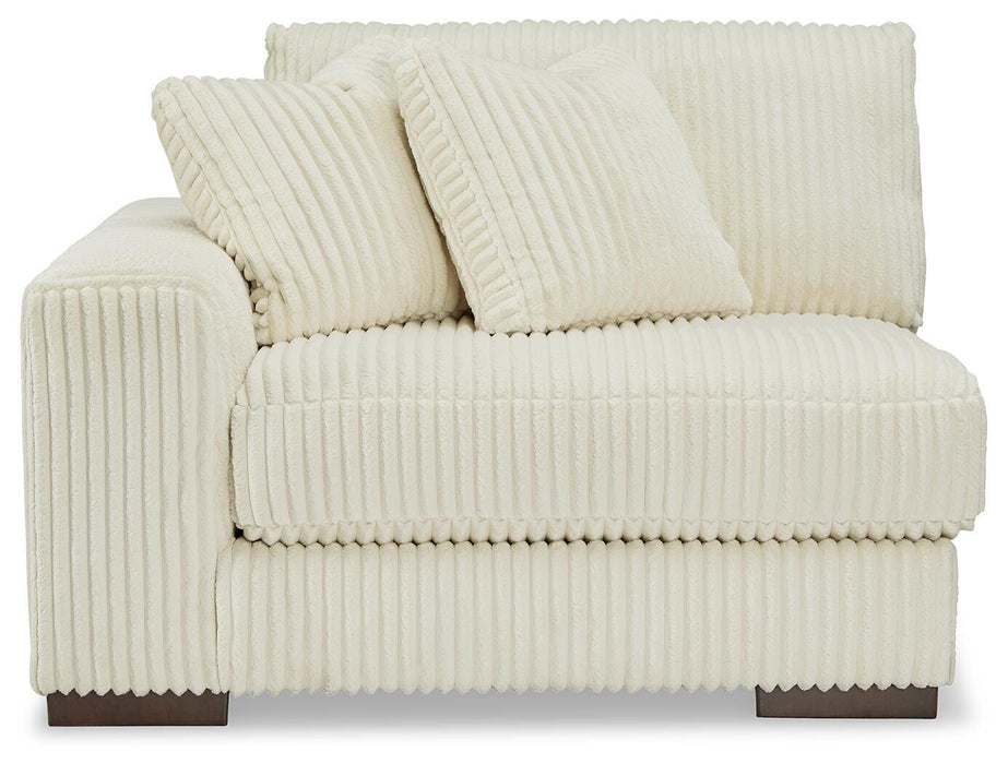 Lindyn Sectional with Chaise - Clarks Hardware - Iowa
