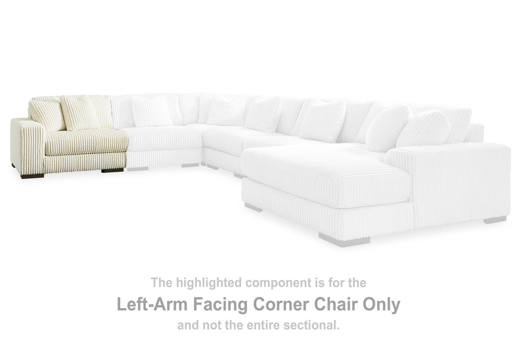 Lindyn Sectional with Chaise - Clarks Hardware - Iowa
