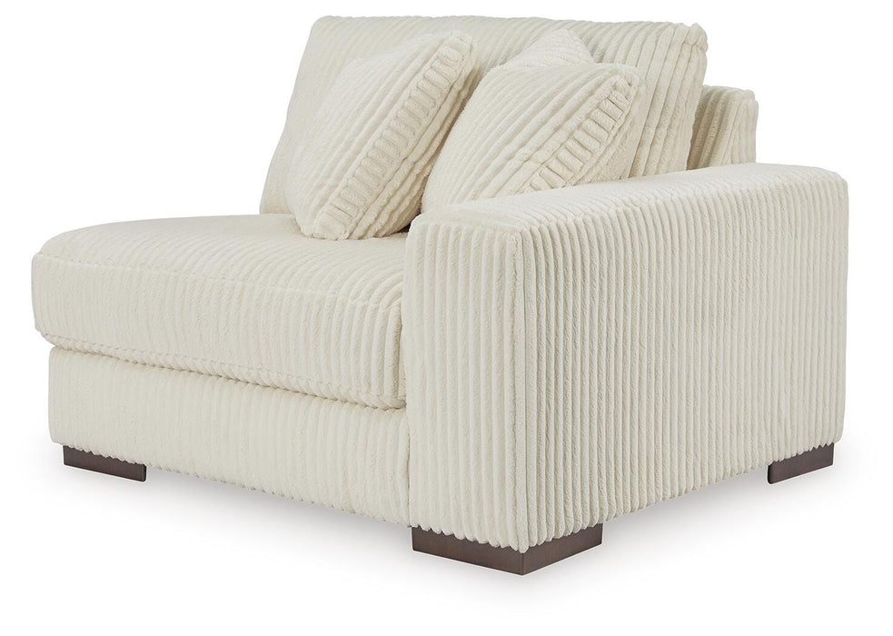 Lindyn Sectional with Chaise - Clarks Hardware - Iowa