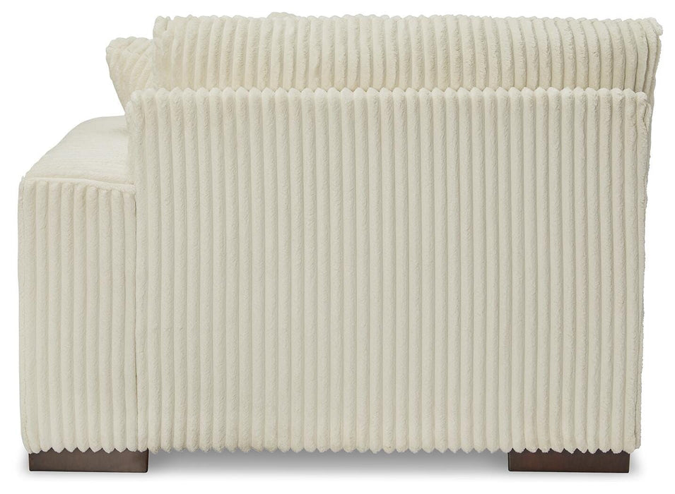 Lindyn Sectional with Chaise - Clarks Hardware - Iowa