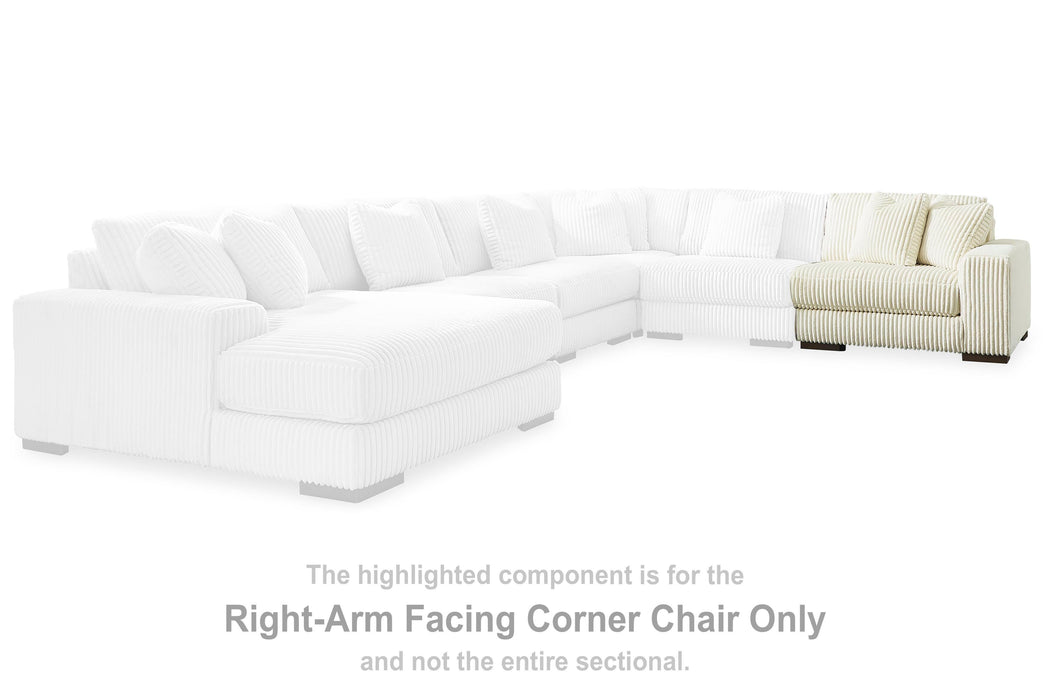 Lindyn Sectional with Chaise - Clarks Hardware - Iowa