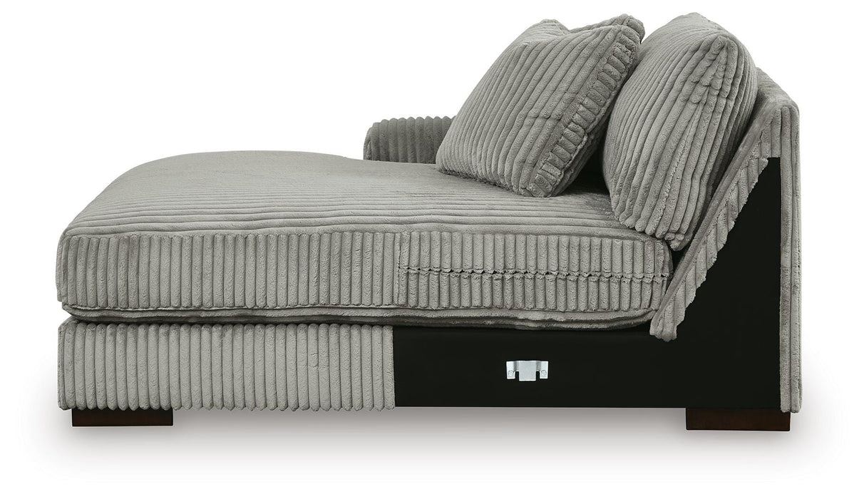 Lindyn Sectional with Chaise - Clarks Hardware - Iowa