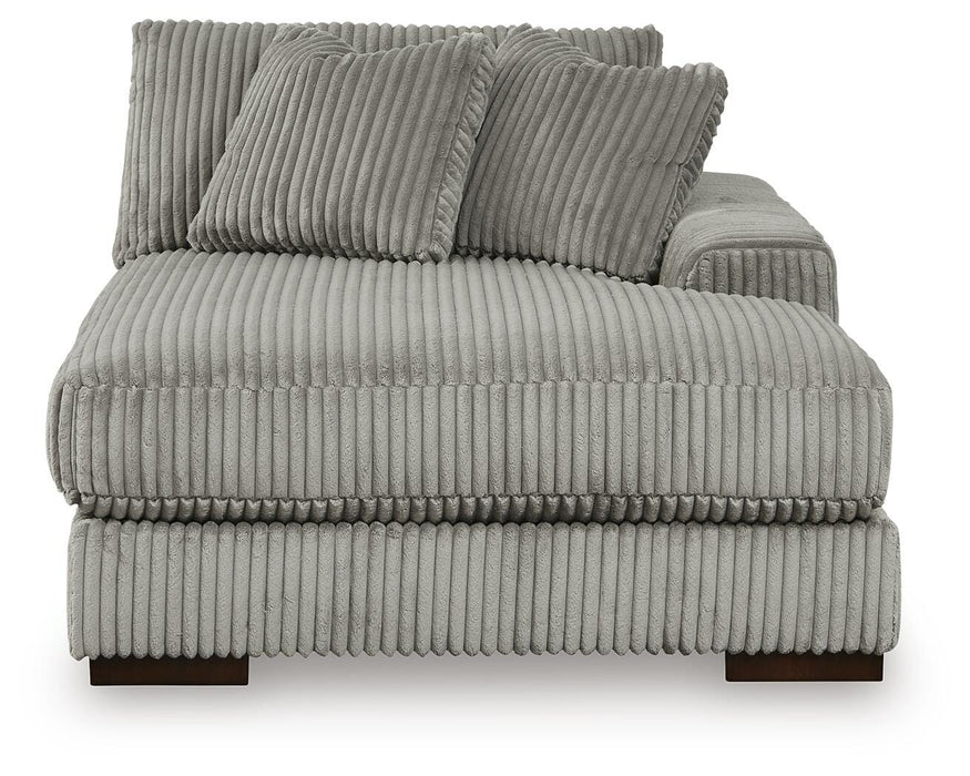 Lindyn Sectional with Chaise - Clarks Hardware - Iowa