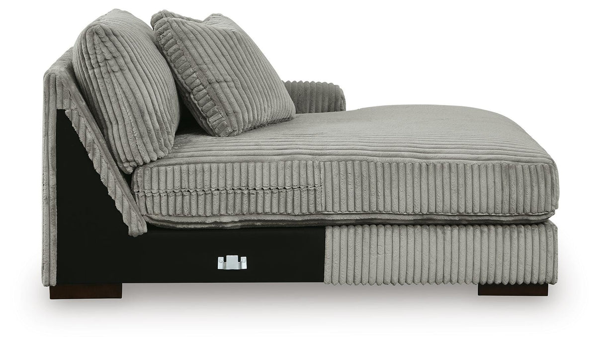 Lindyn Sectional with Chaise - Clarks Hardware - Iowa