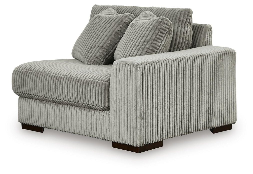 Lindyn Sectional with Chaise - Clarks Hardware - Iowa
