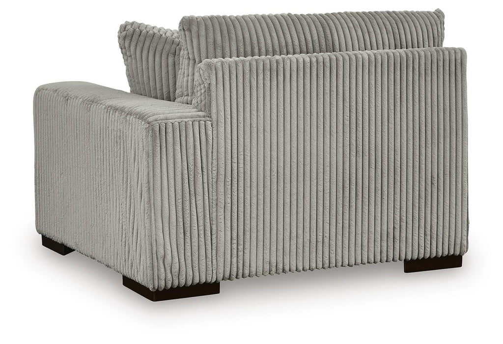 Lindyn Sectional with Chaise - Clarks Hardware - Iowa