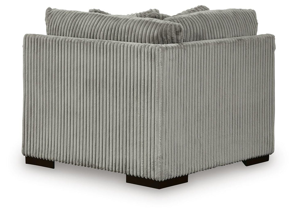 Lindyn Sectional with Chaise - Clarks Hardware - Iowa