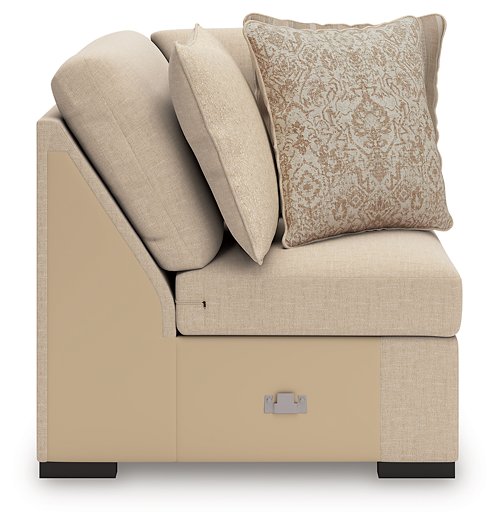 LadyMae Sectional with Chaise - Clarks Hardware - Iowa