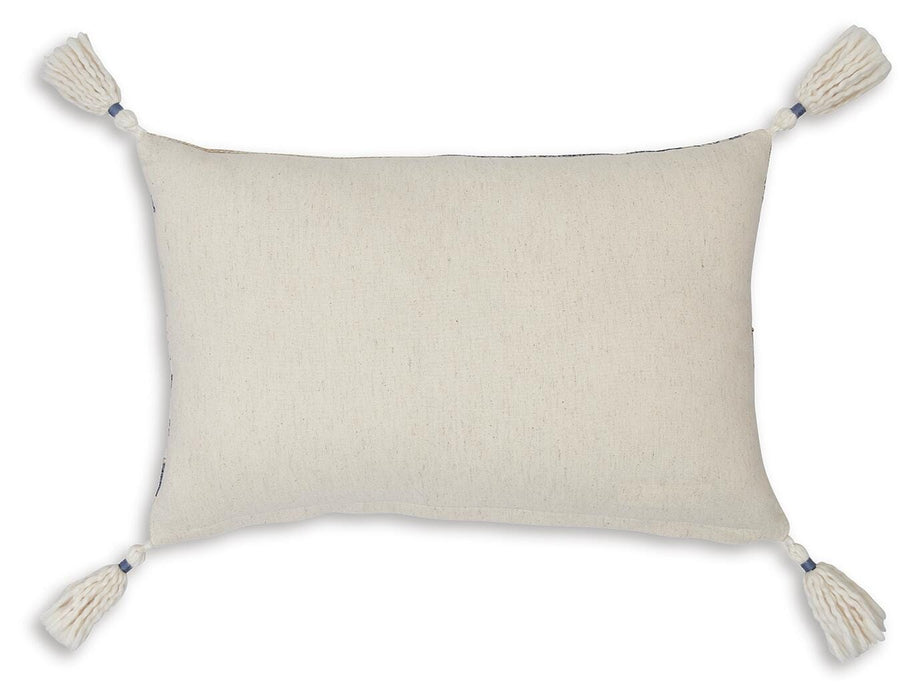 Winbury Pillow - Clarks Hardware - Iowa