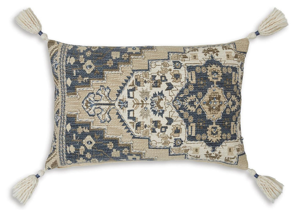 Winbury Pillow - Clarks Hardware - Iowa