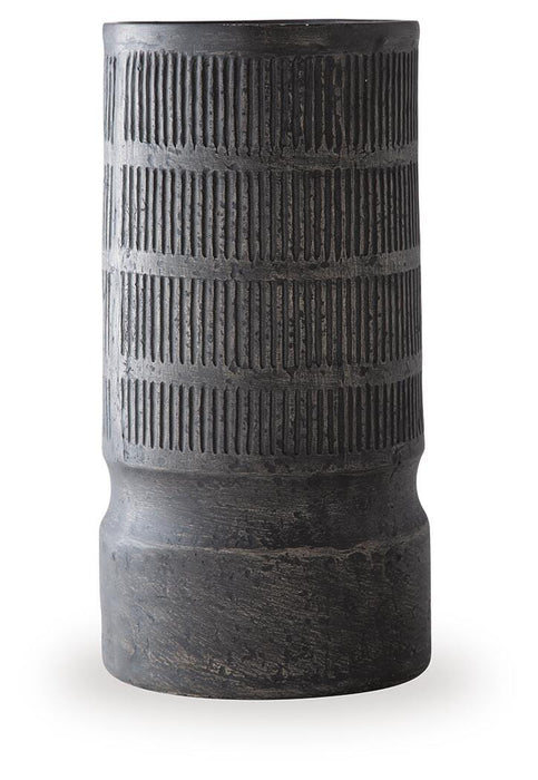 Beninworth Vase - Clarks Hardware - Iowa
