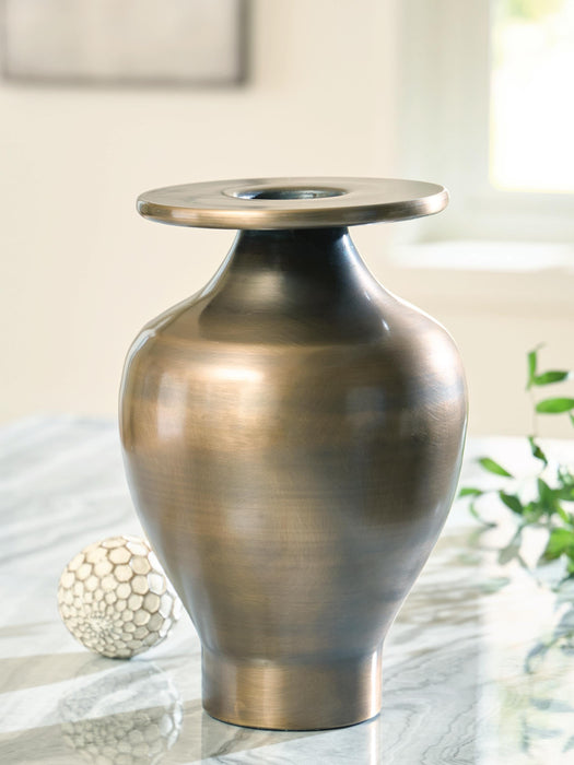 Fedorleigh Vase - Clarks Hardware - Iowa