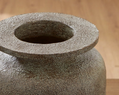 Jedwick Vase - Clarks Hardware - Iowa