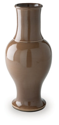 Tillmer Vase - Clarks Hardware - Iowa