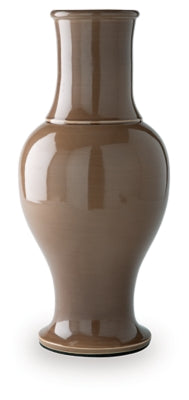 Tillmer Vase - Clarks Hardware - Iowa