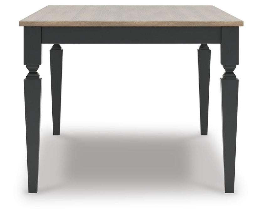Plazaton Dining Table